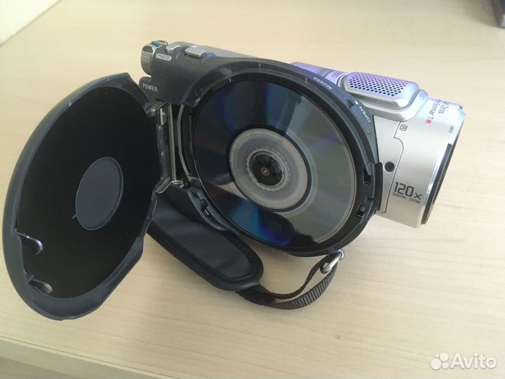 Продам видеокамеру sony