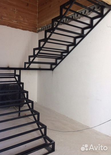Металлическая лестница в ваш дом