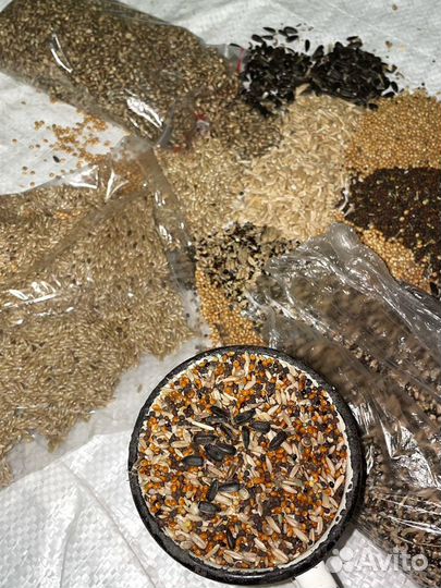 Кормосмесь для канареек и певчих птиц