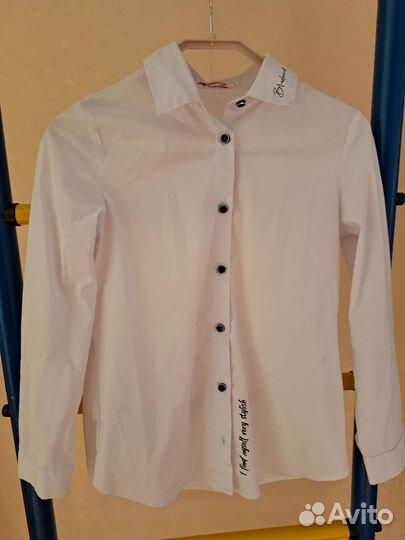 Блузка белая