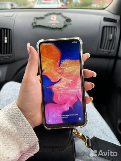 Samsung Galaxy A10, 2/32 ГБ