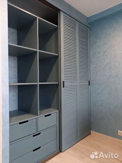 Шкаф-купе с жалюзийными дверками