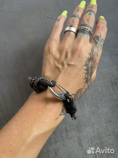 Кожаный браслет