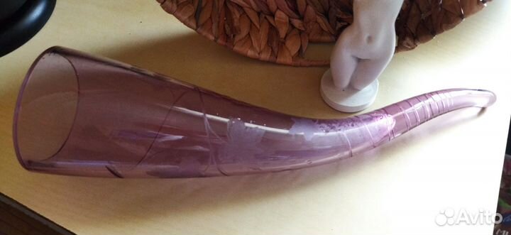 Бокал рог из цветного стекла