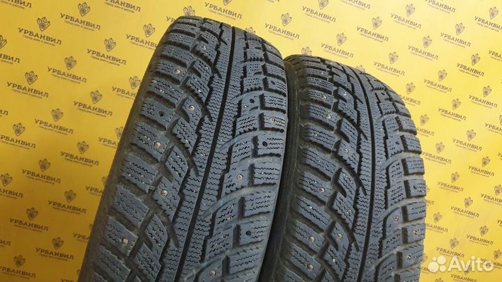 Kumho I'Zen RV Stud KC16 215/70 R16 100T