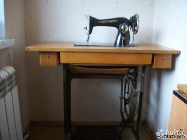 Машинка швейная