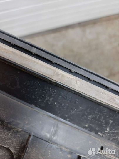 Audi q7 накладка двери задняя левая