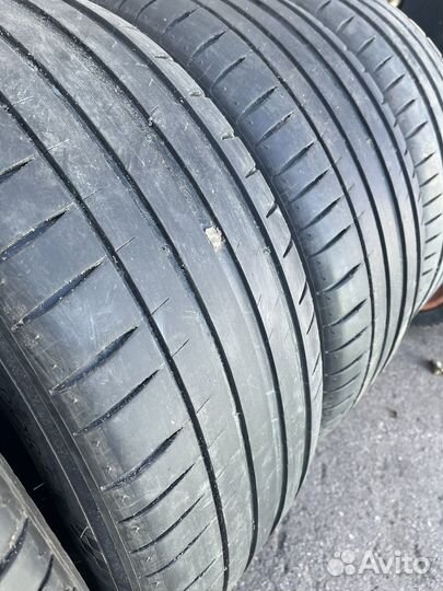 Michelin Pilot Sport 4 225/55 R17
