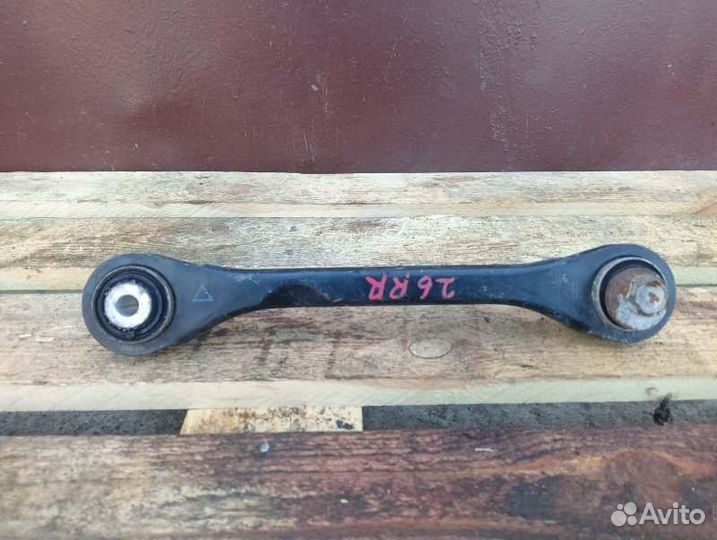 Рычаг задний правый Audi A4 B8 2.0 cdnc 2009