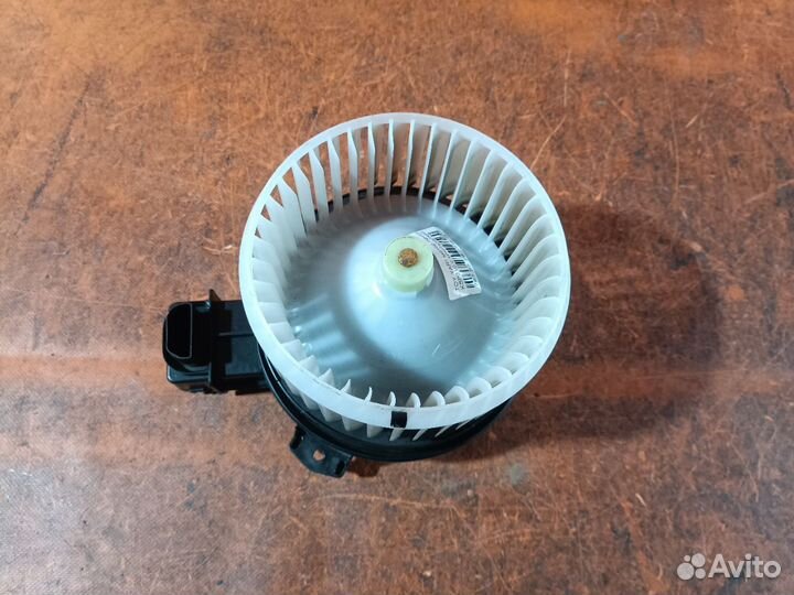 Мотор печки Toyota Yaris KSP210