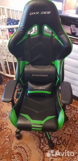 Игровое кресло DxRacer