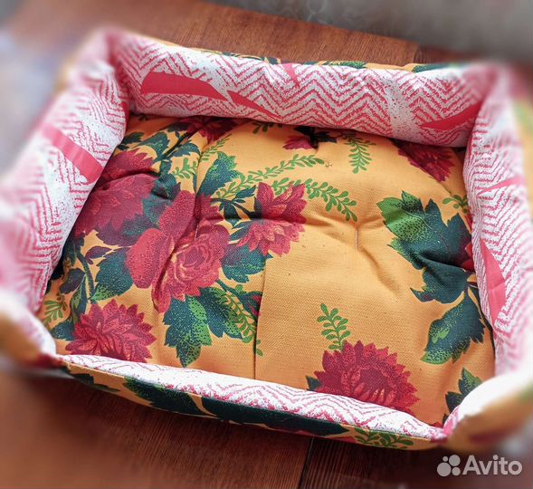 Лежанка для кошек