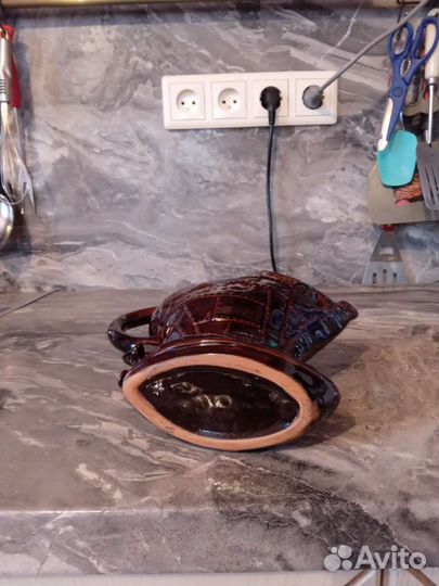 Кувшин старинный кораблик