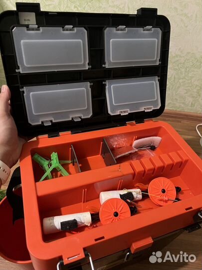 Ящик для зимней рыбалки Helios с удочками