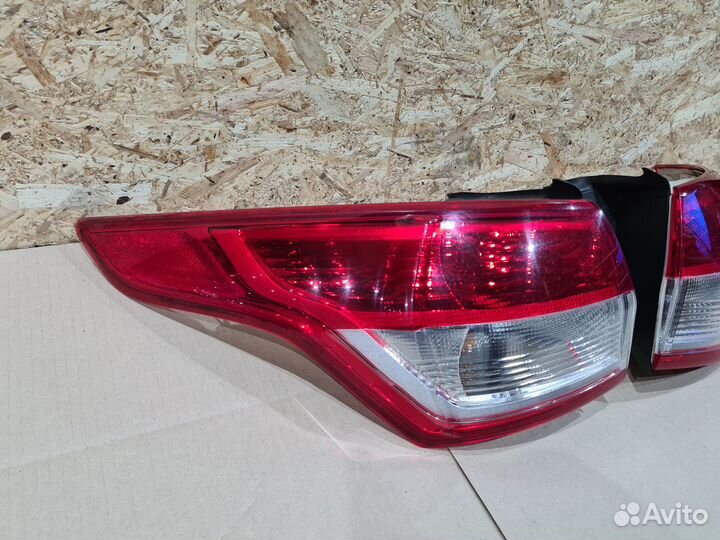 Задние фонари Ford Kuga 2 2012-2016