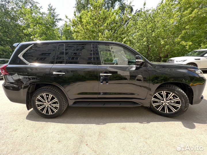 Lexus LX 4.5 AT, 2017, 178 000 км