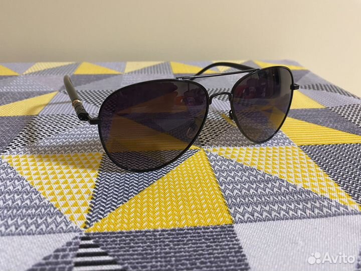 Солнцезащитные очки авиаторы