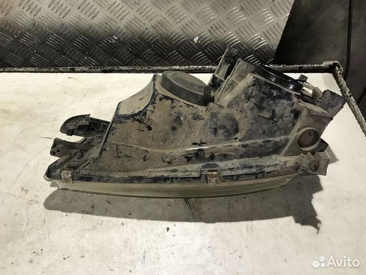 Фара правая Opel Vectra B