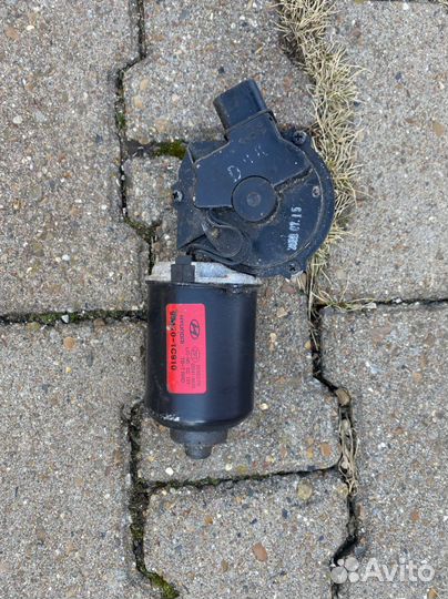 Моторчик стеклоочистителя передний Hyundai Getz