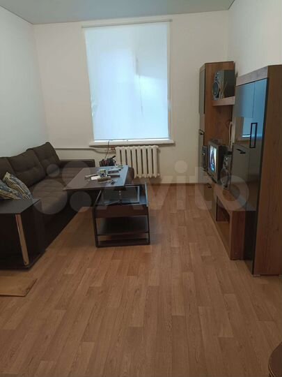 2-к. квартира, 43 м², 1/4 эт.