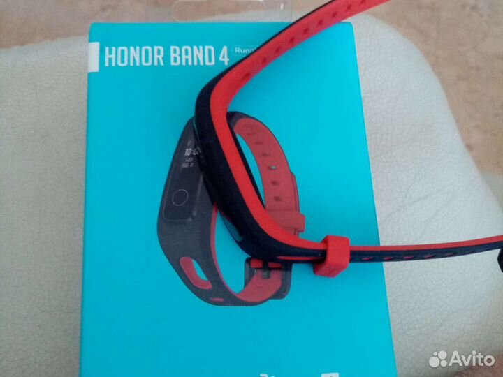 Фитнес браслет honor band 4