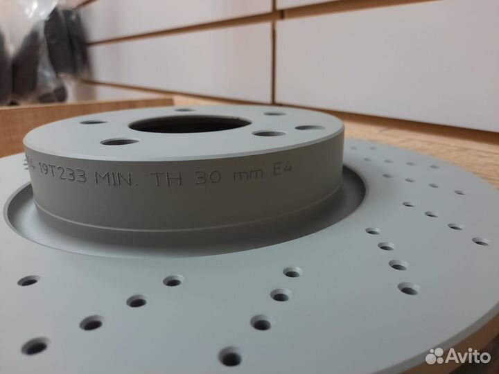 Диск тормозной передний W212/W204