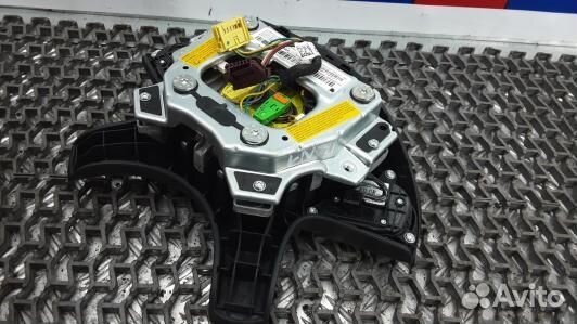 Подушка безопасности водителя mercedes benz C-clas