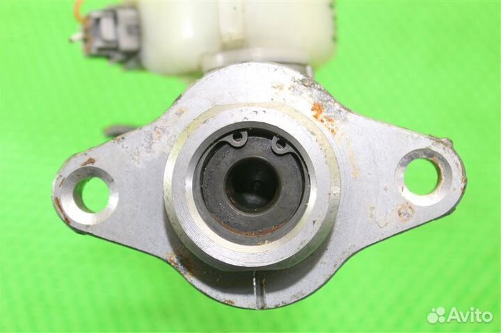 Главный тормозной цилиндр Toyota Camry SV41 3S-FE