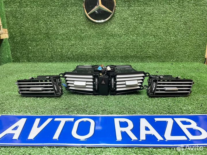 Дефлектор воздуховод на Мерседес w212