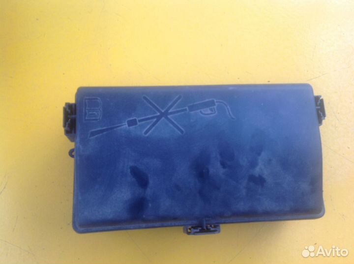 Блок предохранителей Chevrolet Cruze 96982024