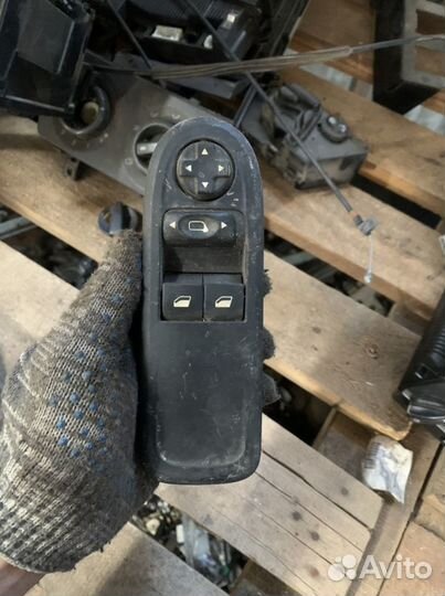 Блок стеклоподъемников peugeot 308 пежо