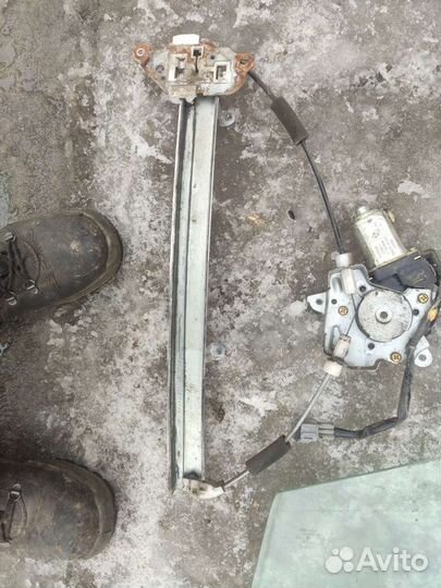 Электро стекло подъемники Нисан Блюберд U14