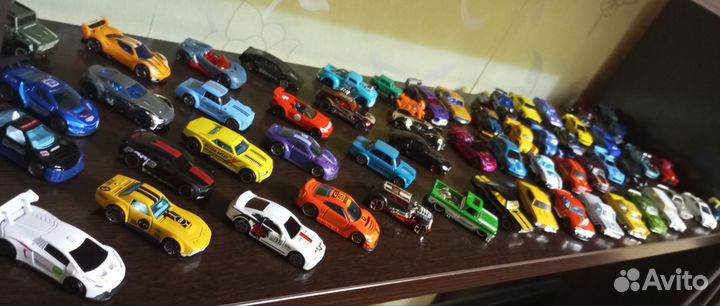 Модели автомобилей 1:64