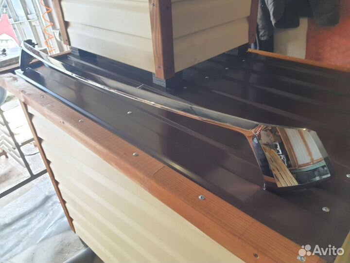 Toyota land cruiser 200 хром на решетку