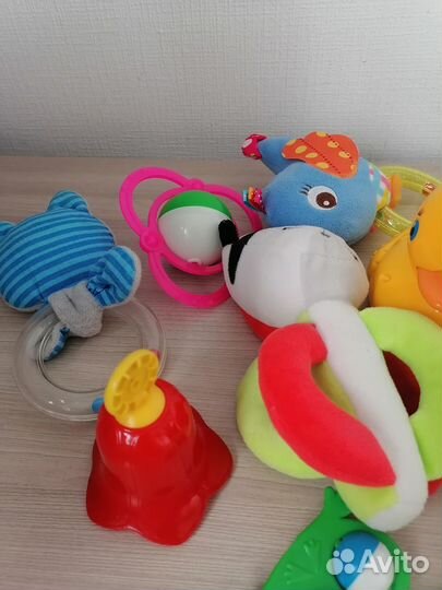Игрушки для новорожденных