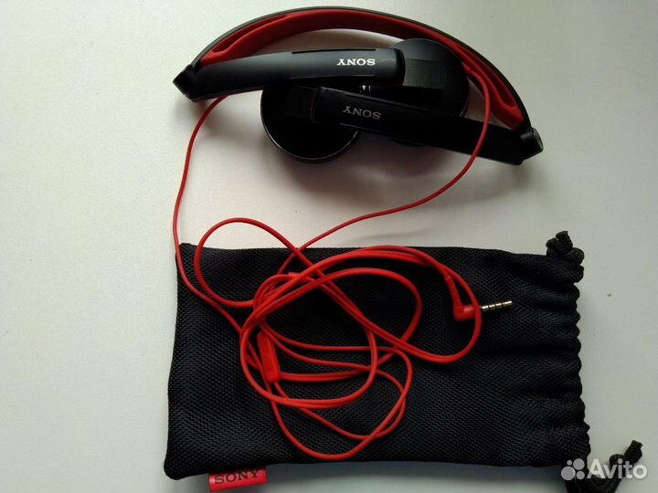 Наушники Sony
