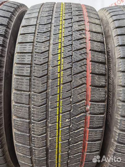 Bridgestone Blizzak VRX2 235/45 R18 94Q