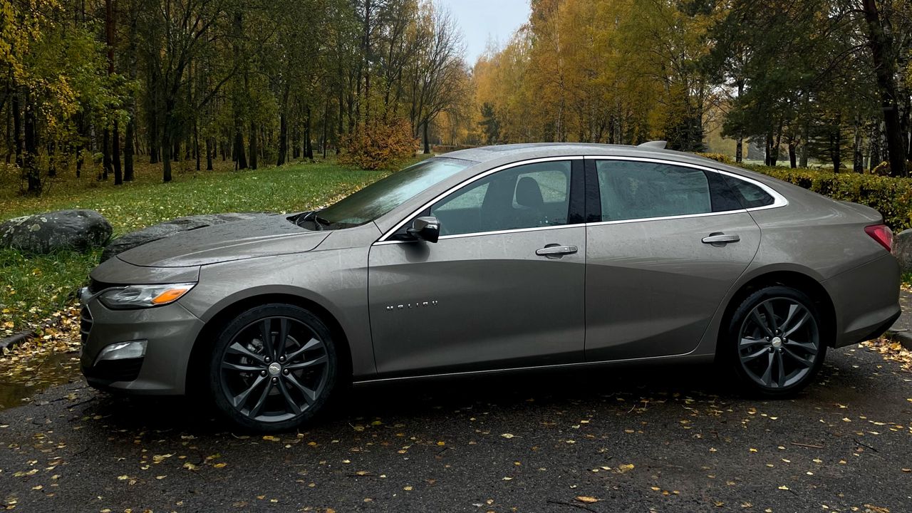 Chevrolet Malibu: фото владельца
