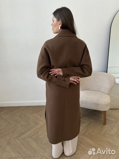 Продаю новое коричневое женское пальто 42-50