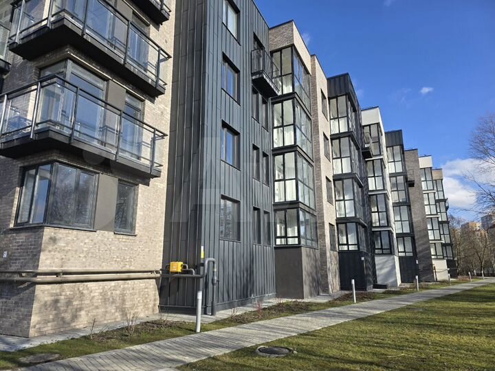 2-к. квартира, 70,9 м², 1/4 эт.