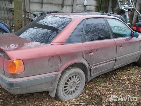 Ауди 100 С4 заднее стекло