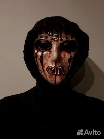 Маска Джои Джордисона