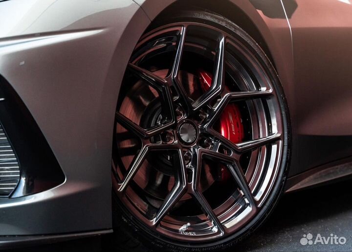 Кованые диски R20 5x130 на Porsche Taycan