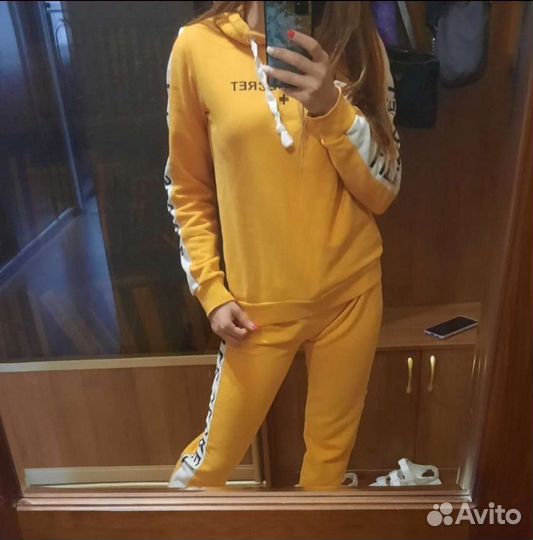 Спортивный костюм женский 40-42 р