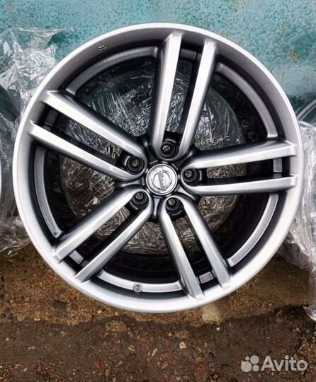 Оригинал Nissan R19 (M.A.T.) Infiniti как новые