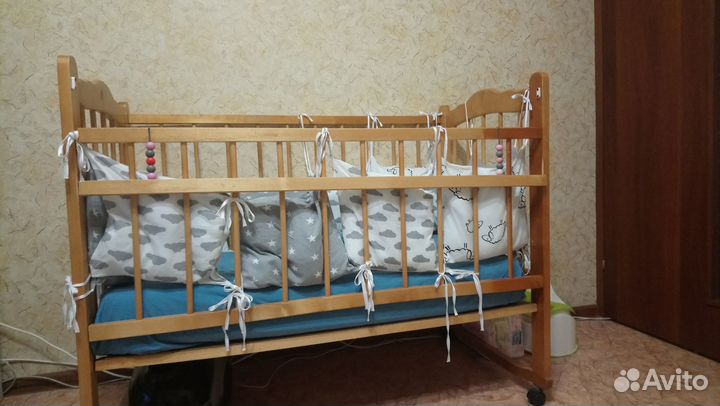 Детская кроватка