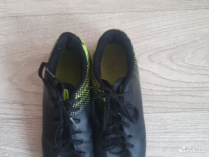 Футбольные бутсы демикс 37