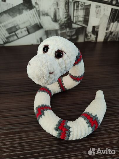 Змея Большая Символ года