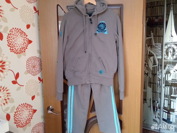 Спортивный костюм