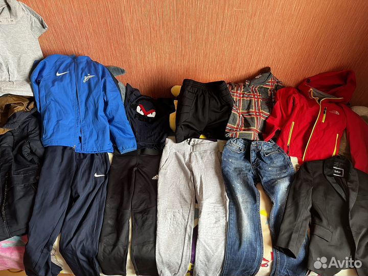 Пакет одежды на мальчика 128 134